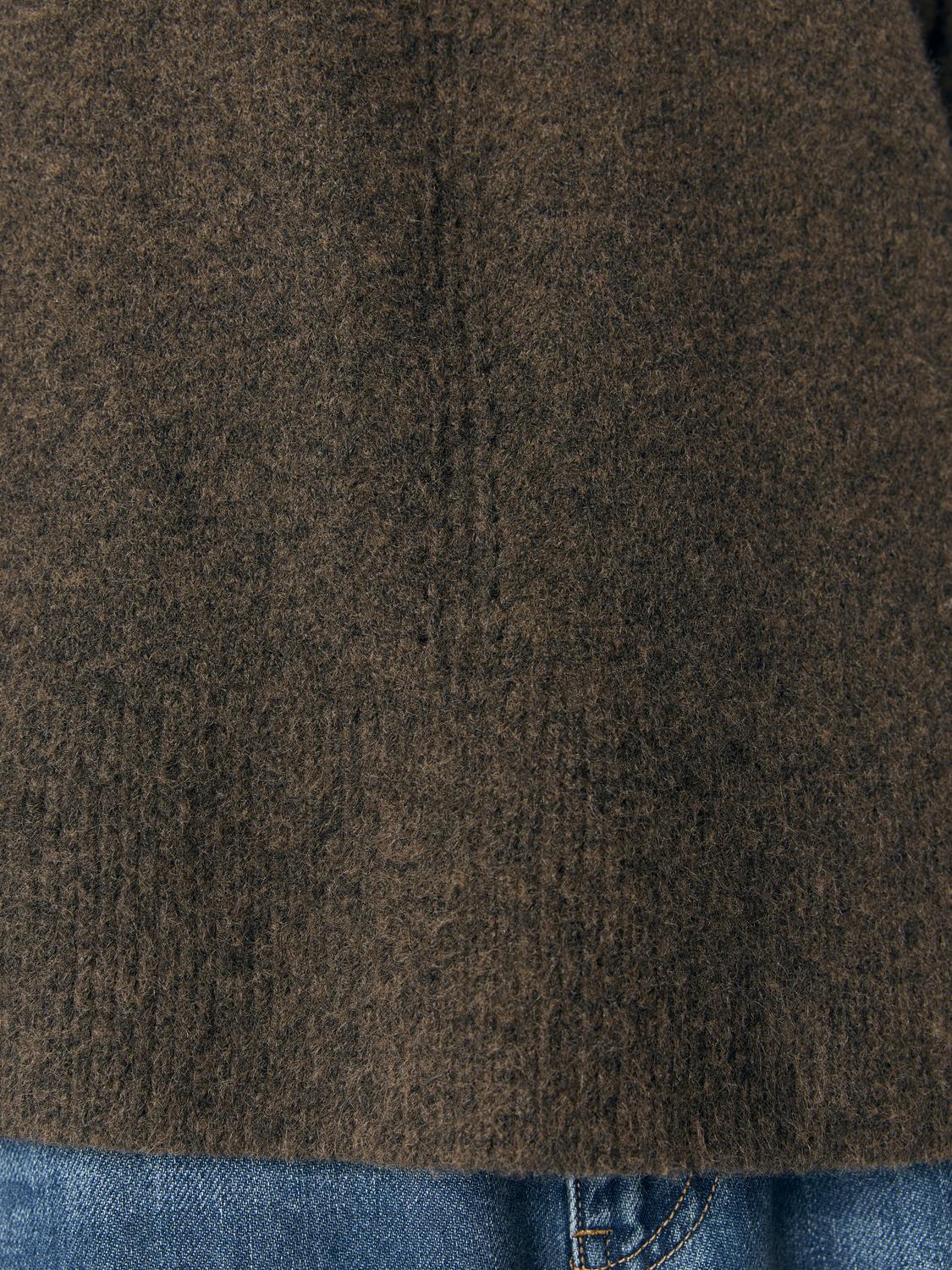 model_shot-detail